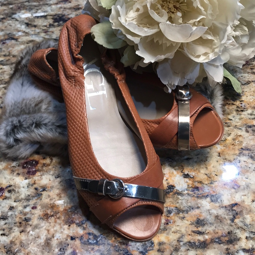 AGL Perforated peep toe baby wedge size 36